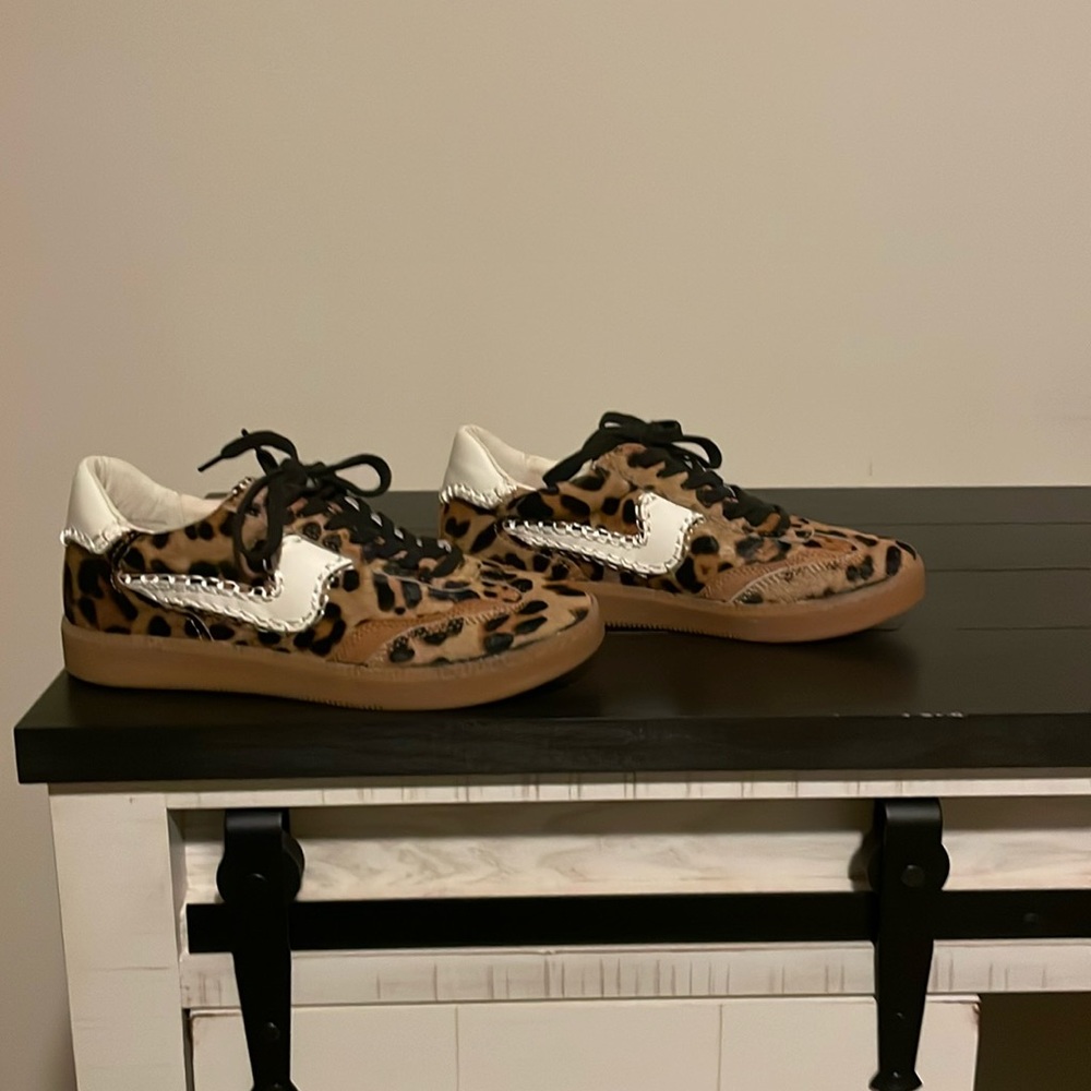 Dolce Vita leopard tennis shoes. They are absolutely stunning on!!